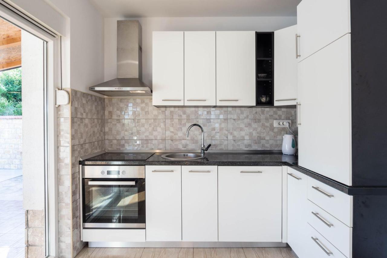 Vacation Villa Matic With 7 Bedrooms Синь Экстерьер фото