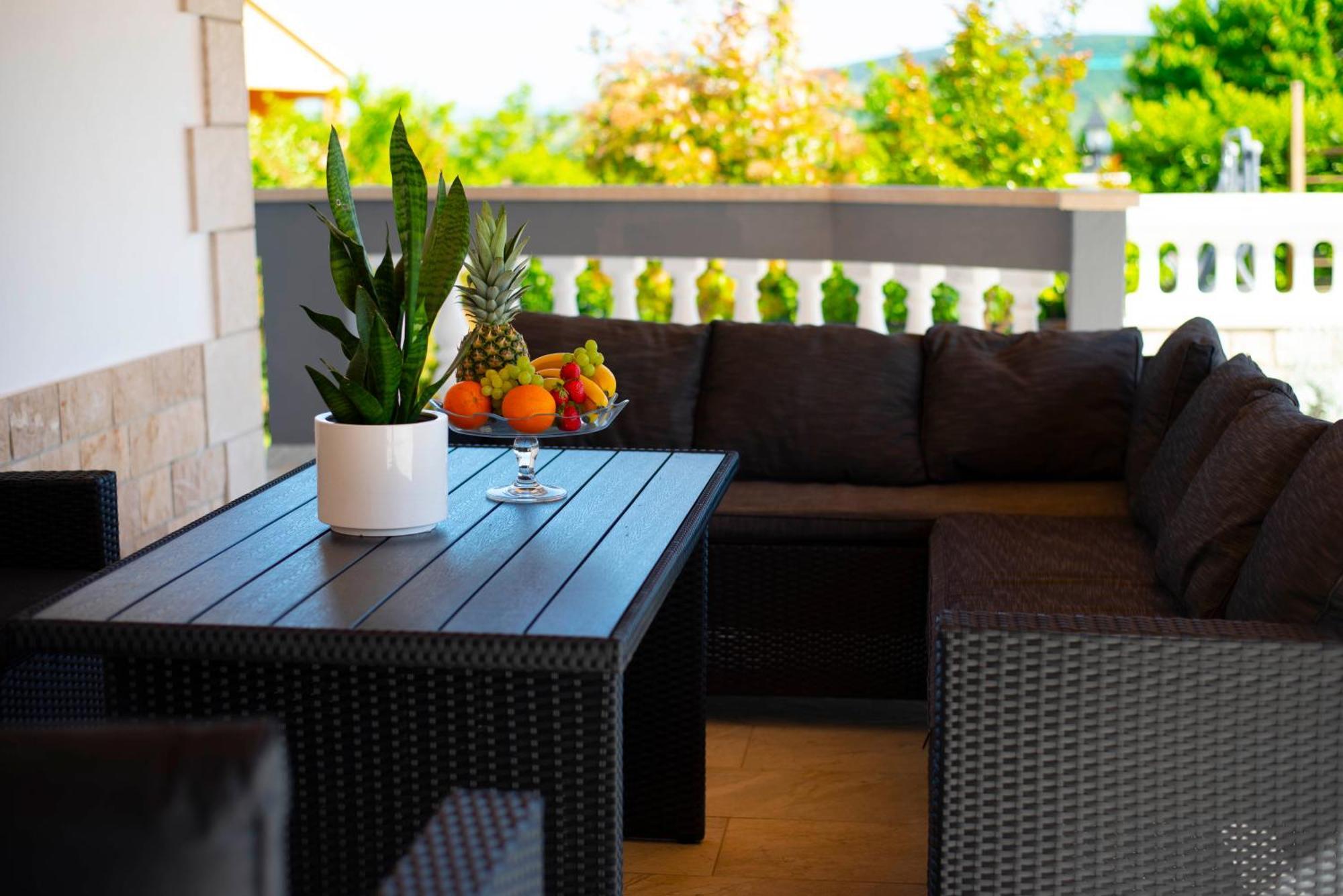 Vacation Villa Matic With 7 Bedrooms Синь Экстерьер фото
